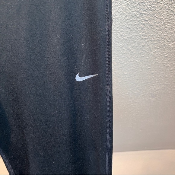 NIKE DRI FIT RUNNING LEGGINGS W/Reflective safety dots. Zip Pocket. Size Medium - Picture 2 of 8
